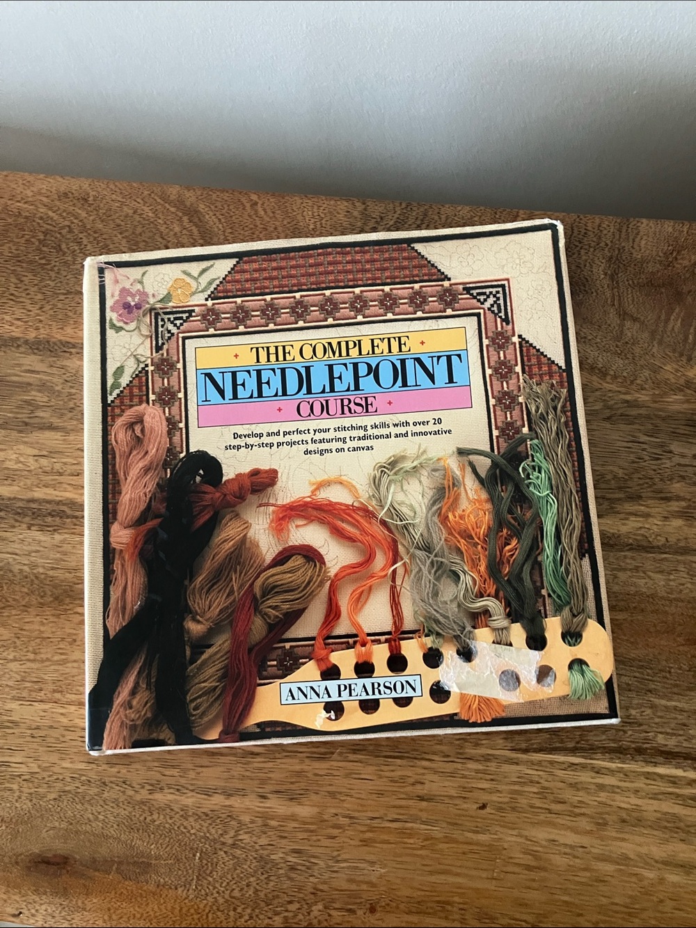 Vintage coffe table book The complete Needlepoint Course Anna Pearson 1991